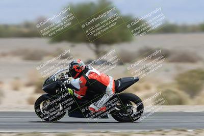 media/May-05-2025-Moto Forza (Mon) [[3c1838c5e5]]/2-B Group/Session 3 (Panning Test Turn 14 Inside)/
